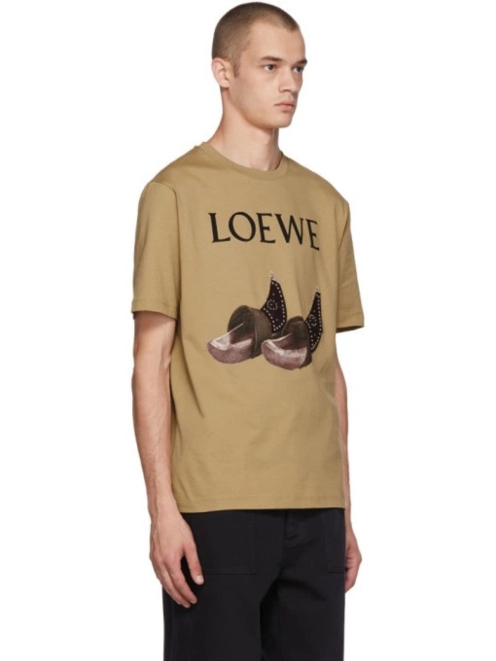 Loewe Men’s Beige Clogs Graphic T-Shirt Size M Streetwear Designer Shirt